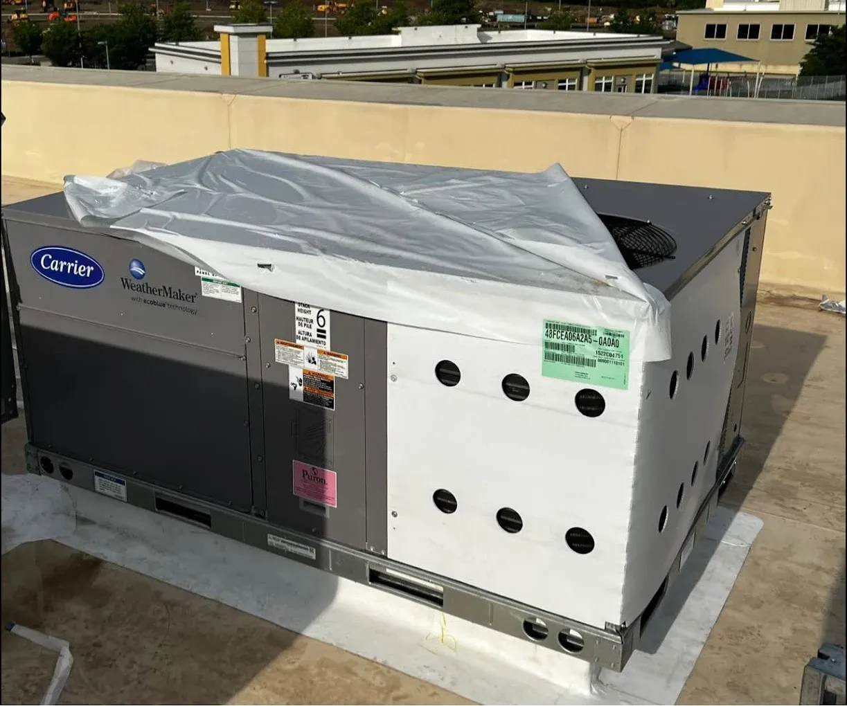 Carrier rooftop package unit on a commercial building